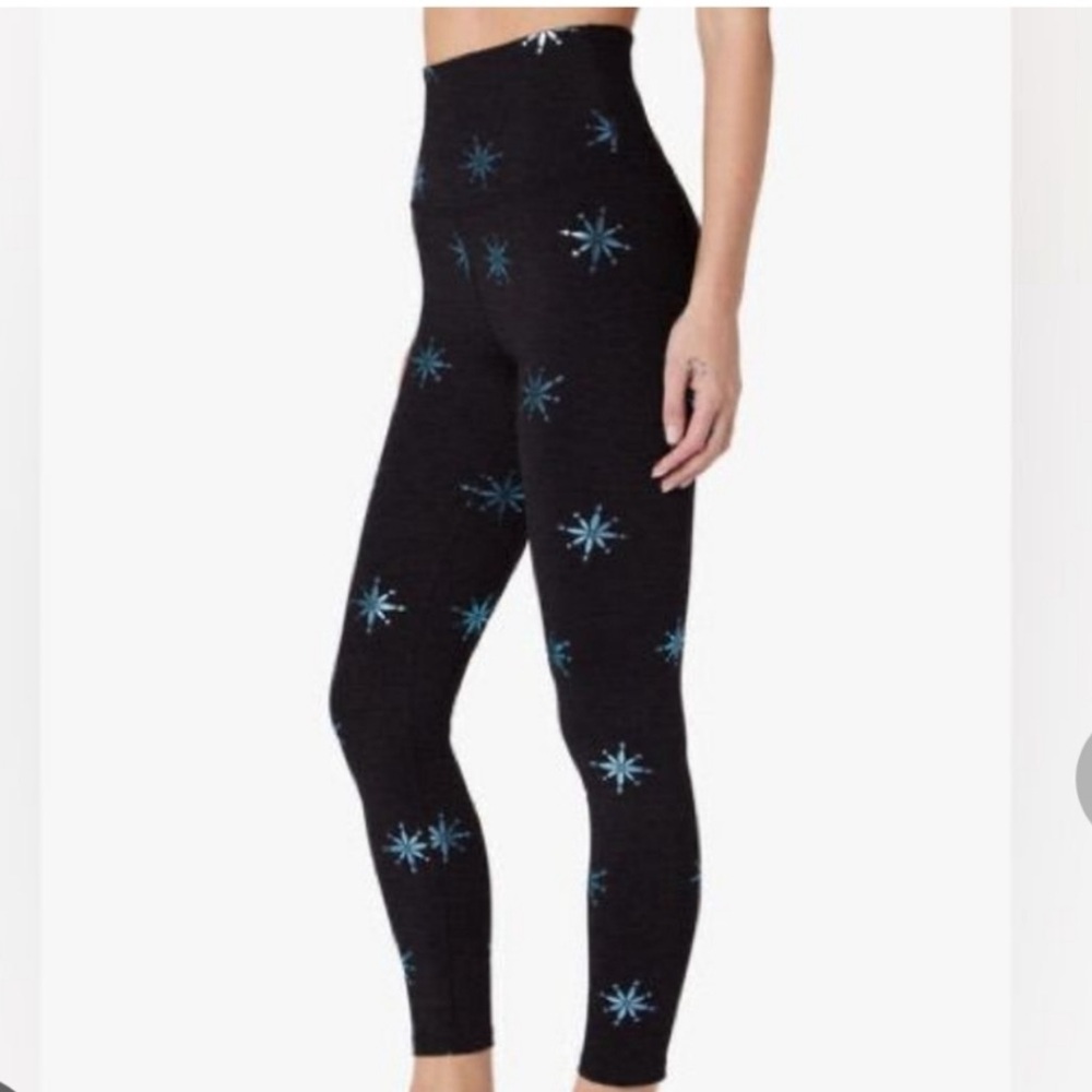 NWOT Beyond Yoga Black High Waisted leggings with Blue Metallic Snowflakes